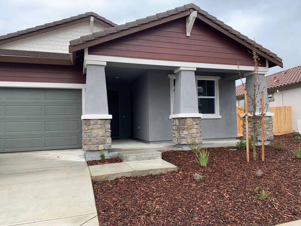 12349 Passerine Ct in Rancho Cordova, CA - Building Photo