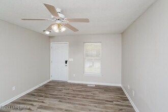 4021 Pacelli Pl in Worthington Hills, KY - Building Photo - Building Photo