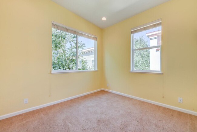 6541 Bantry Bay St in Dublin, CA - Building Photo - Building Photo