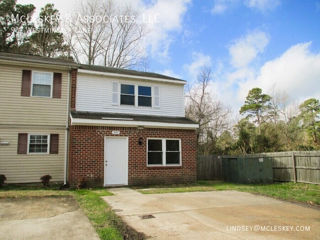 937 Westminster Ln in Virginia Beach, VA - Building Photo - Building Photo