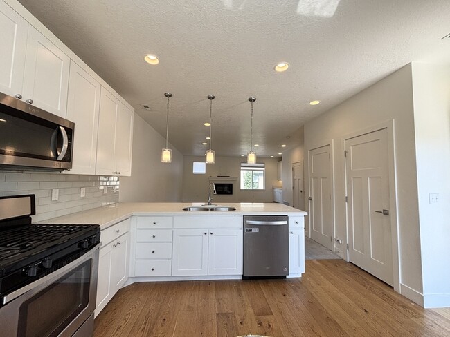 property at 3883 Komenda Ct