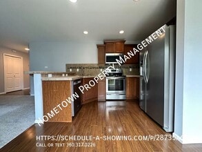 6832 Blade St SE in Lacey, WA - Building Photo - Building Photo