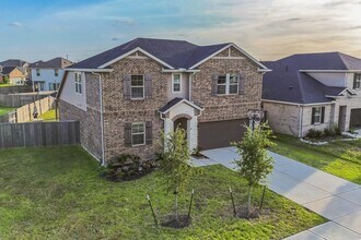 4510 Red Yucca Dr in Baytown, TX - Building Photo - Building Photo