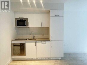 576-5576 Front St W in Toronto, ON - Building Photo - Building Photo