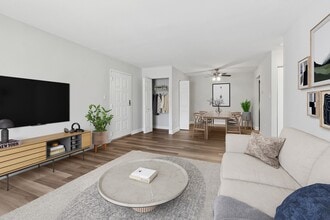 Poplar Glen in Columbia, MD - Building Photo - Building Photo