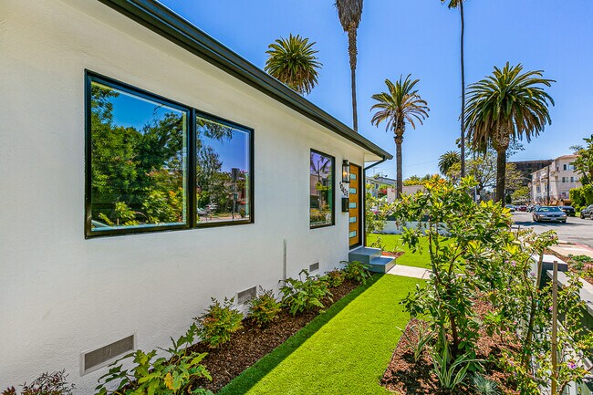 10418 Regent St in Los Angeles, CA - Building Photo - Building Photo