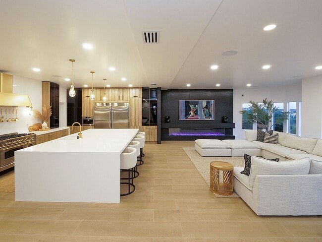 property at 32551 Seacliff Dr