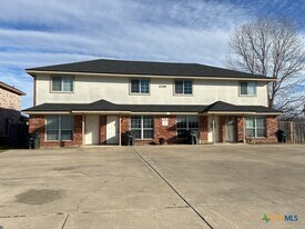 2709 Vernice Loop, Unit B in Killeen, TX - Building Photo