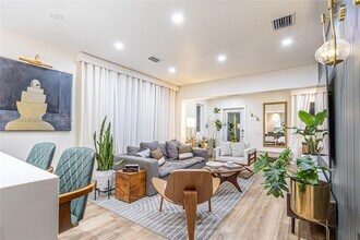 532 NW 100th St in Miami, FL - Building Photo - Building Photo