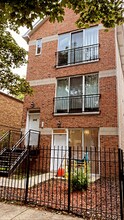 8036 S Kingston Ave in Chicago, IL - Foto de edificio - Building Photo