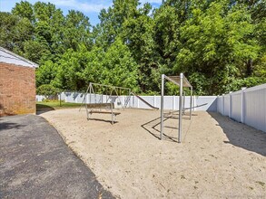 1080 New Haven Ave in Milford, CT - Building Photo - Building Photo