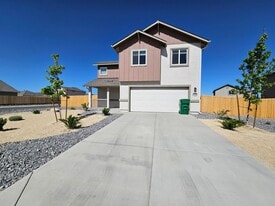 3740 Payton Way in Fernley, NV - Building Photo