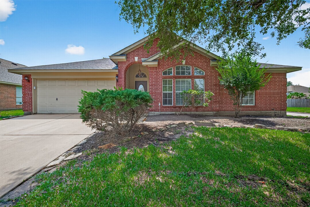 19951 Mason Creek Dr in Katy, TX - Building Photo