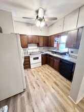 102 E 8th St in Sumner, IA - Building Photo - Building Photo