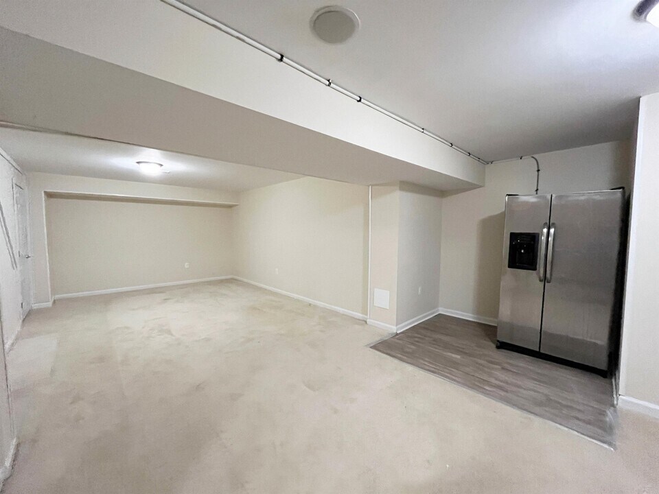 75 Marblehead Rd in Inwood, WV - Building Photo