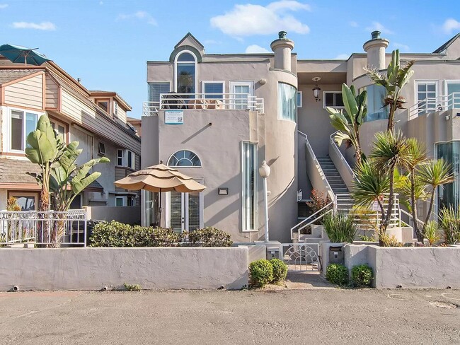 property at 735 San Fernando Pl