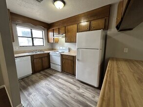 908 Brett Dr in Hinesville, GA - Building Photo - Building Photo