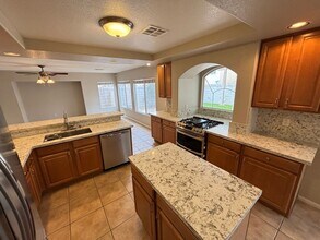 842 Trout Stream Ct in Henderson, NV - Foto de edificio - Building Photo