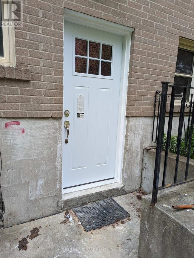 property at 168 Lynnbrook Dr