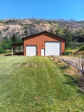 26027 Taylor Park Rd SE in Lyons, OR - Building Photo - Building Photo