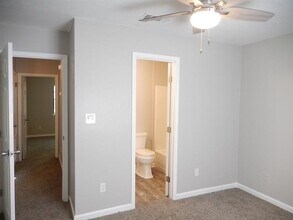 4885 Old Bainbridge Rd in Tallahassee, FL - Building Photo - Building Photo