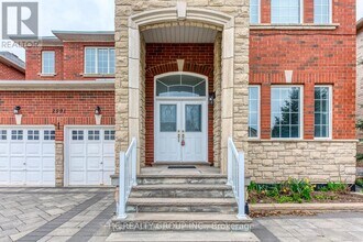 2591 North Ridge Trail in Oakville, ON - Building Photo - Building Photo