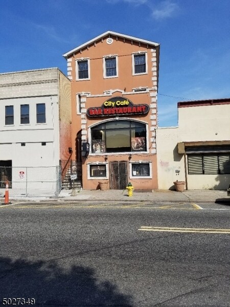 244 Mulberry St in Newark, NJ - Building Photo
