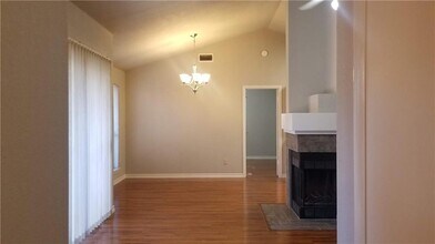 1011 Markham Ln in Austin, TX - Building Photo - Building Photo