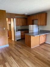 12020 Hoffman St in Studio City, CA - Foto de edificio - Building Photo