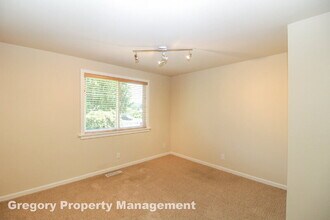 2509 202nd Pl SW in Lynnwood, WA - Building Photo - Building Photo