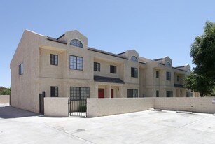 33350 Cathedral Canyon Dr Apartments