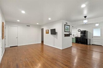 3304 Crest Ridge Dr in Dallas, TX - Building Photo - Building Photo