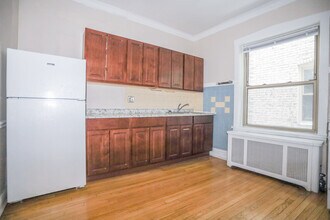 7713 N Sheridan Rd in Chicago, IL - Building Photo - Building Photo