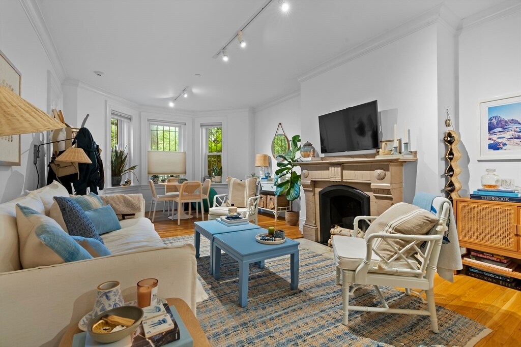 72 W Rutland Square in Boston, MA - Building Photo