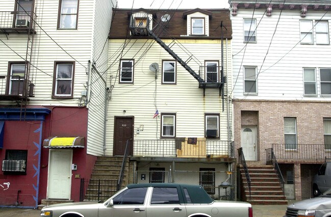 522 Mercer St in Jersey City, NJ - Building Photo - Building Photo