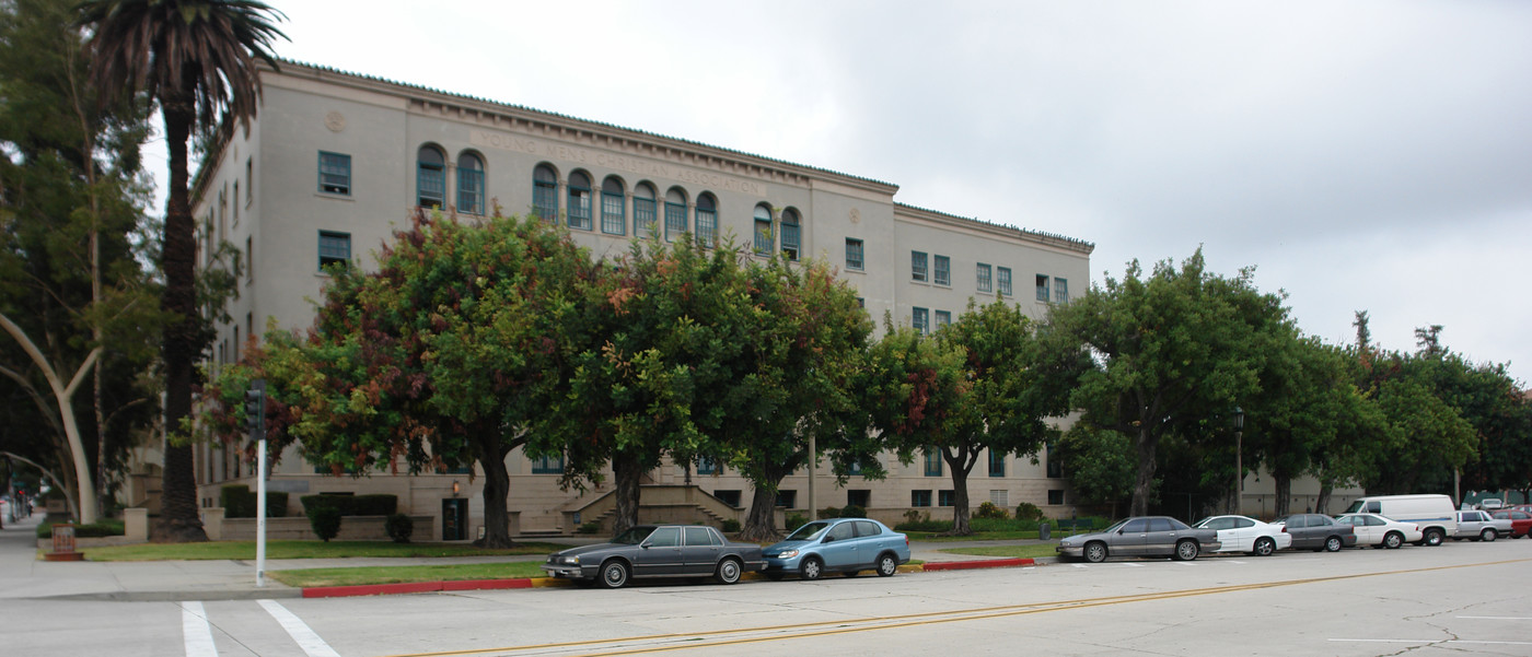 Centennial Place in Pasadena, CA - Building Photo