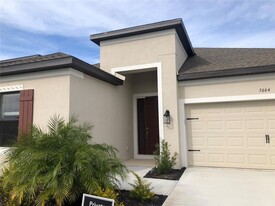 5664 Blue Reef Pl in Nokomis, FL - Building Photo