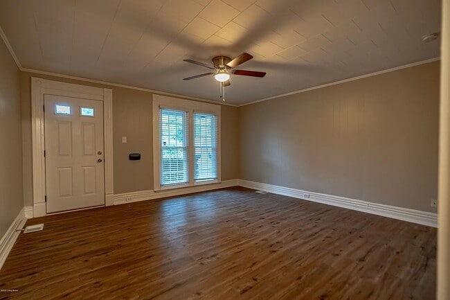 1031 Dixon Ave in Louisville, KY - Building Photo - Building Photo