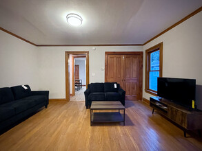 107 Chapin St in Binghamton, NY - Building Photo - Interior Photo