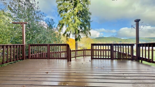 401 Summit Lake Shore Rd NW in Olympia, WA - Building Photo - Building Photo