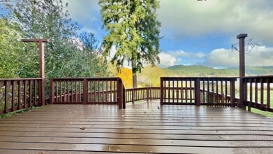 401 Summit Lake Shore Rd NW in Olympia, WA - Building Photo - Building Photo