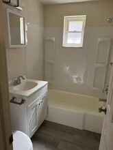 915 Sleepy Hollow Rd, Unit A in Pittsburgh, PA - Building Photo - Building Photo