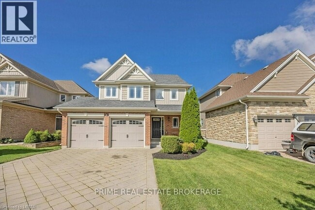 property at 6 Peach Tree Blvd