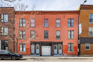 4293 Saint-Jacques in Montréal, QC - Building Photo