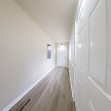 213 N Dwight St in Conrad, IA - Building Photo - Building Photo