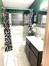 1341 Kappel Dr, Unit Twin Bedroom in St. Louis, MO - Building Photo - Building Photo