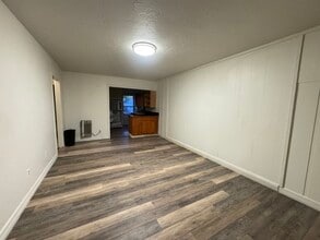 2408 S Woodward Ave, Unit 2408 in Oklahoma City, OK - Foto de edificio - Building Photo