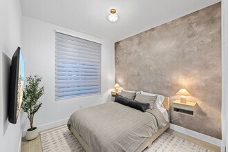 1627 NW 1st St in Miami, FL - Building Photo - Building Photo