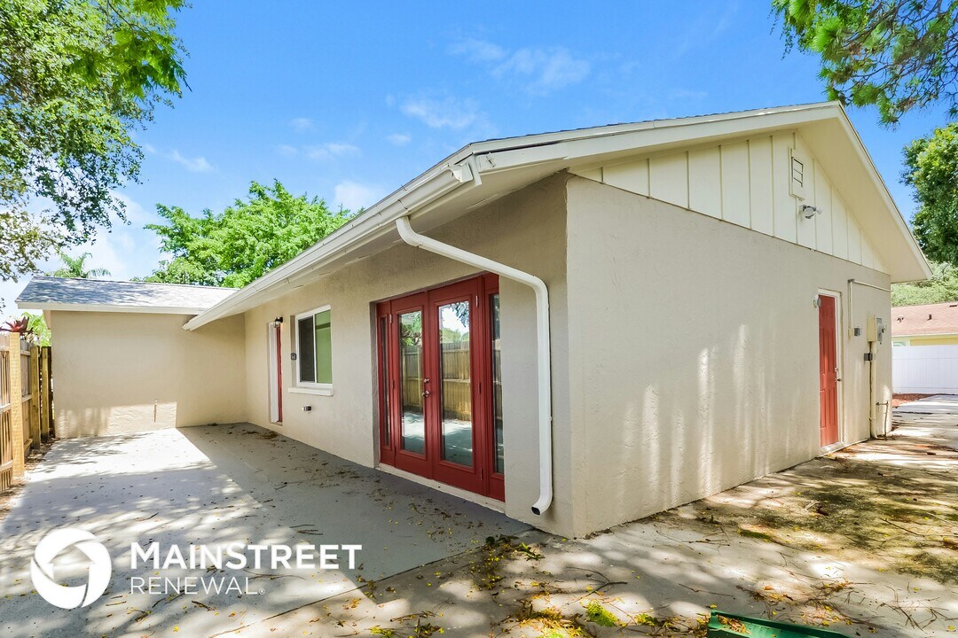812 65th Ave W in Bradenton, FL - Foto de edificio