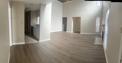 1261 W Hudgins St in Grapevine, TX - Building Photo - Building Photo